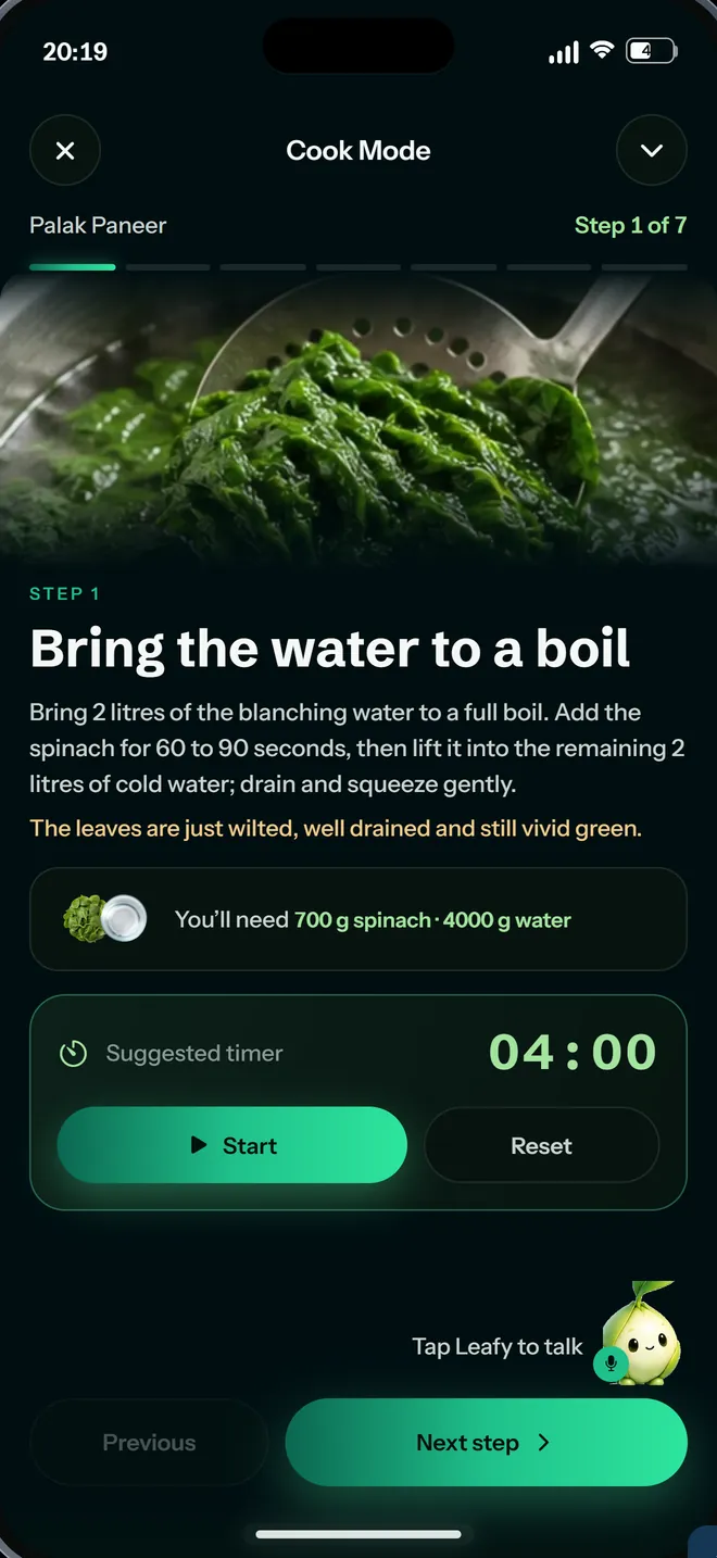 Spriwa Cook Mode on step one of Palak Paneer, with a suggested four-minute timer and Leafy ready to talk.